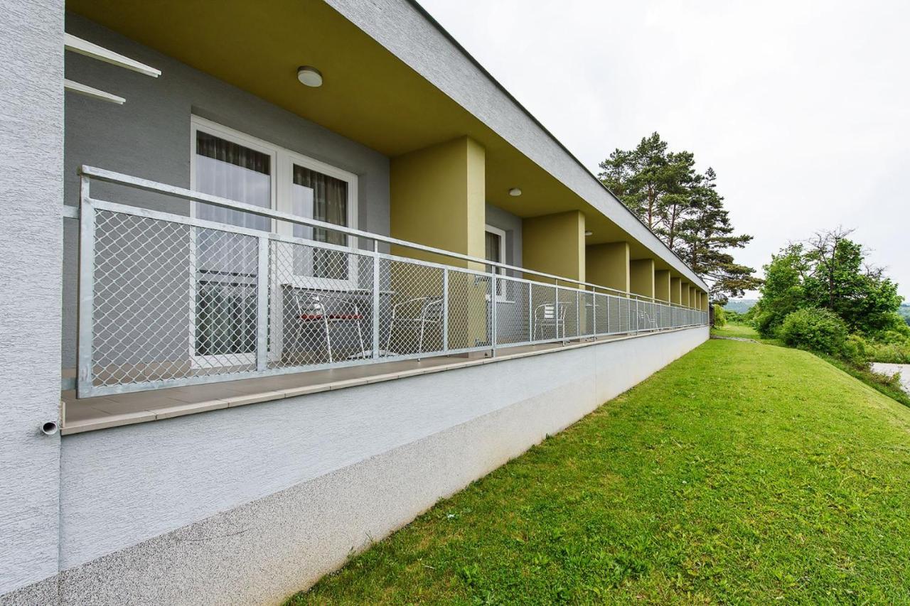 Hotel Rakovec Brno Exterior photo